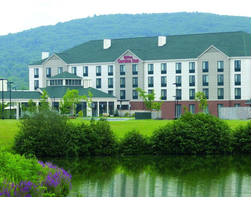Hilton Garden Inn Poughkeepsie/Fishkill Exterior foto