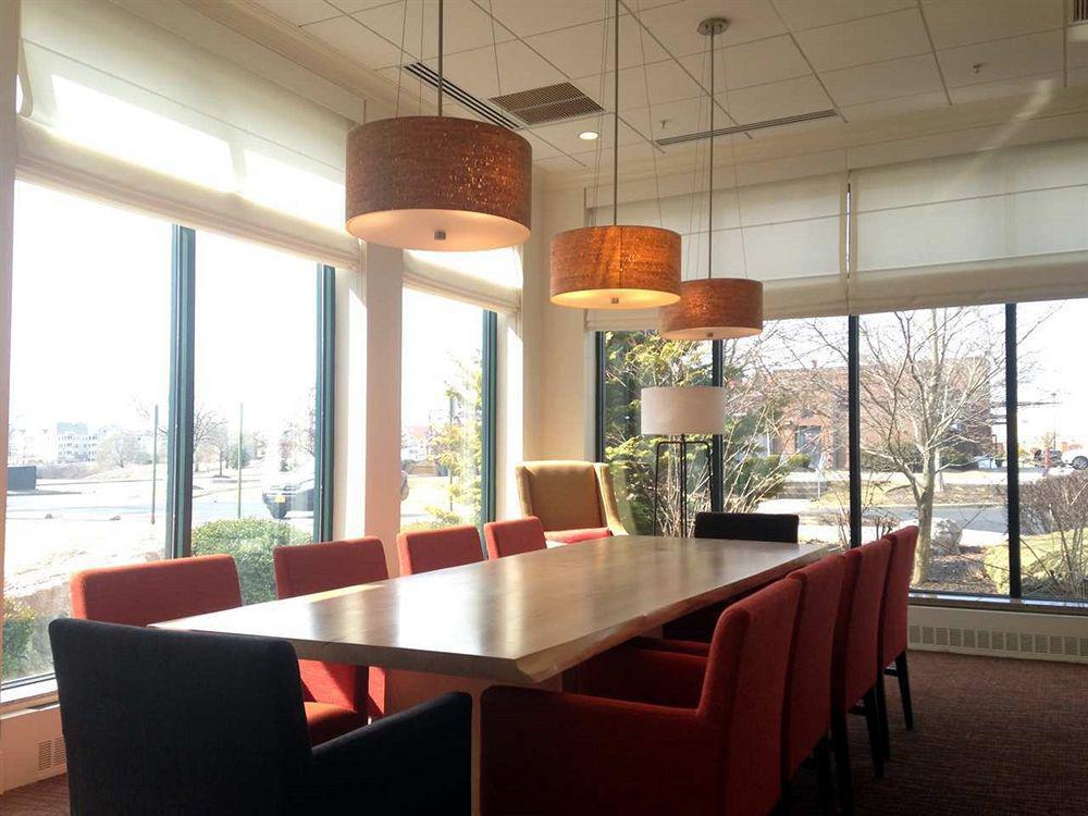 Hilton Garden Inn Poughkeepsie/Fishkill Exterior foto